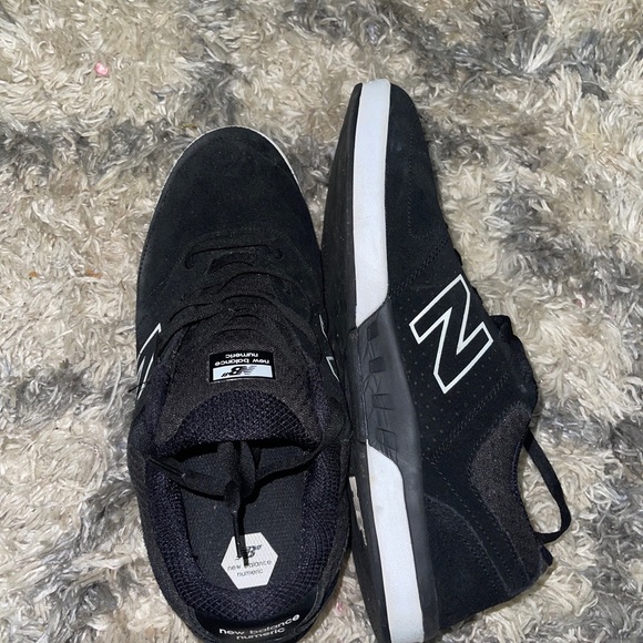 Men’s New Balance black suede - Picture 3 of 3